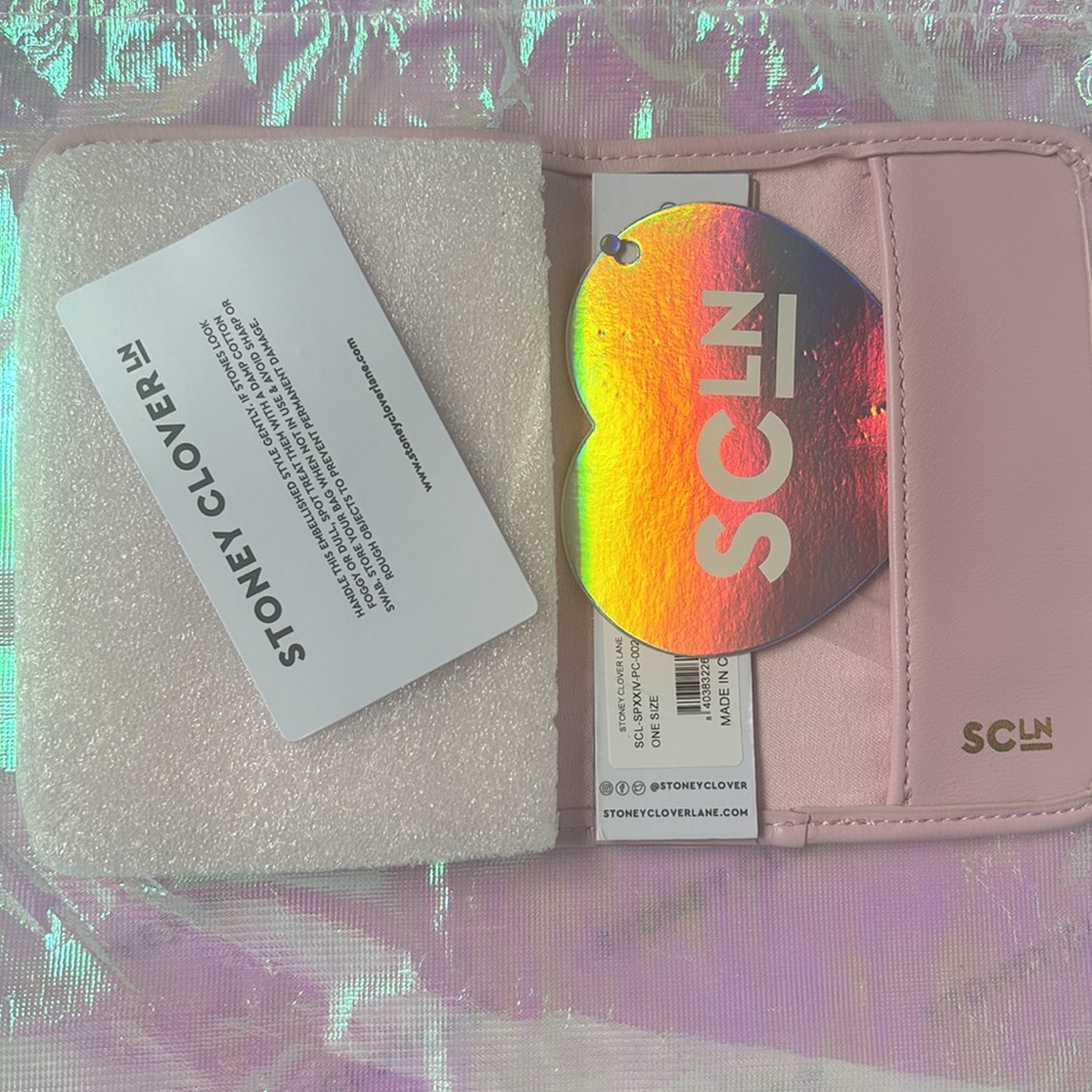 Stoney Clover Lane Passport Case Pink Crystal - Picture 3 of 4